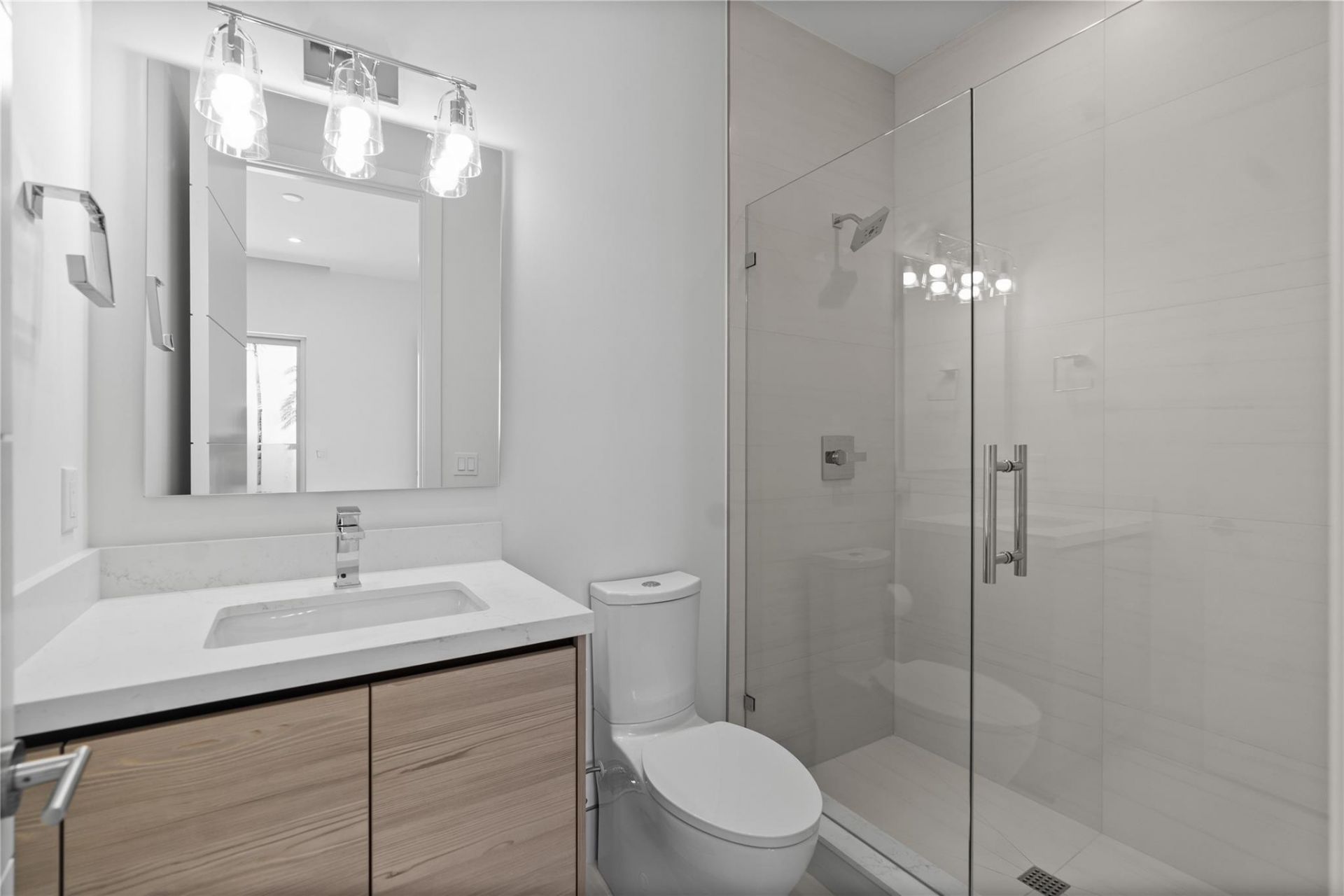 221 Shore Court, Lauderdale by the Sea, FL 33308 Photo