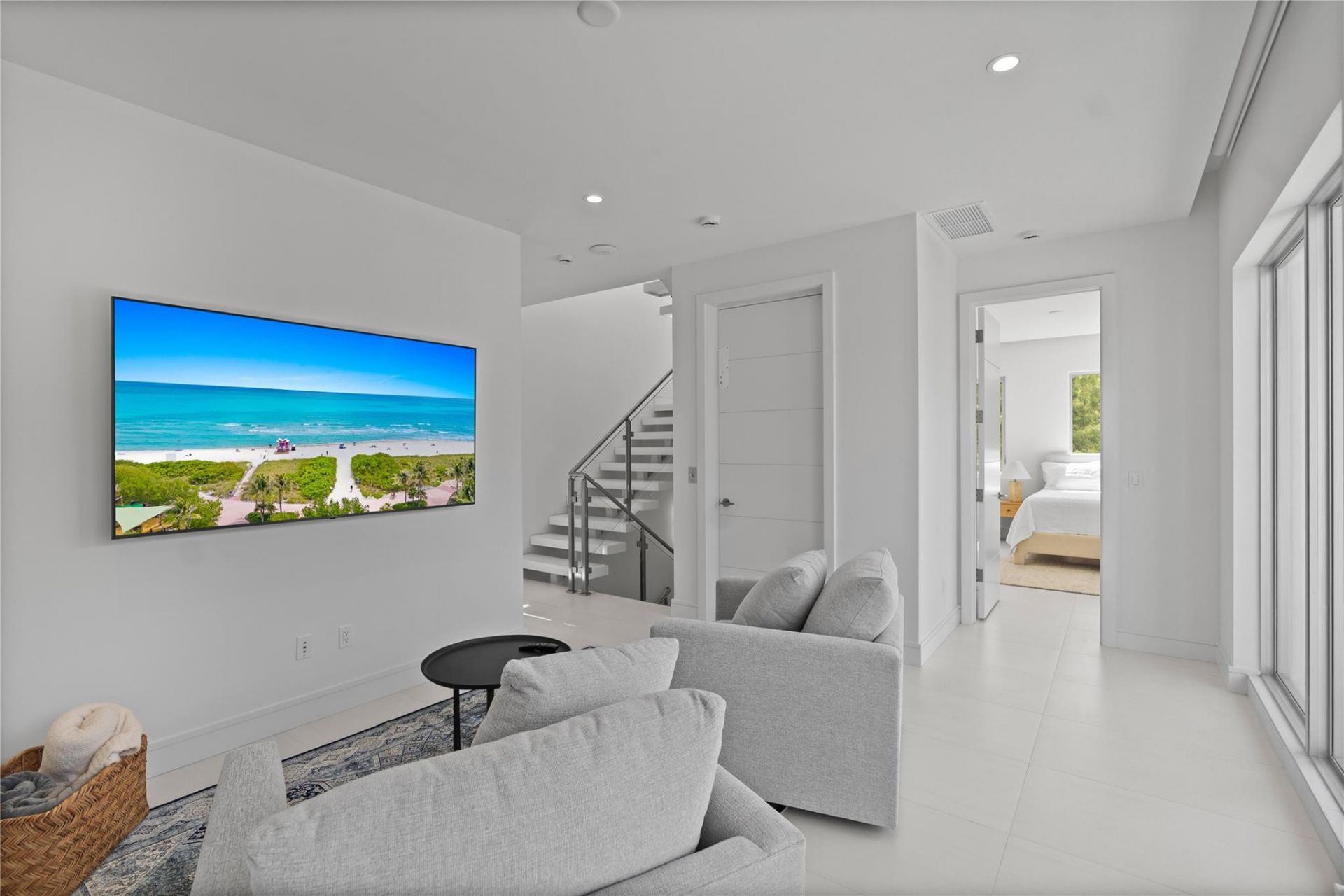 221 Shore Court, Lauderdale by the Sea, FL 33308 Photo