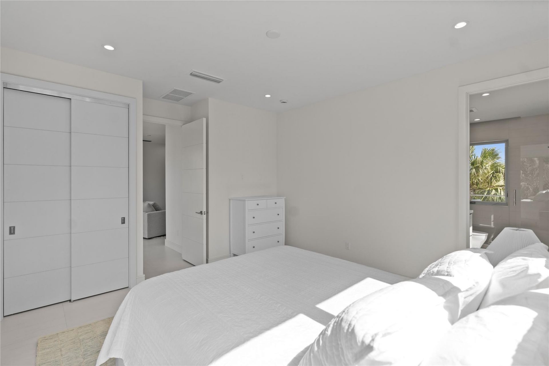 221 Shore Court, Lauderdale by the Sea, FL 33308 Photo