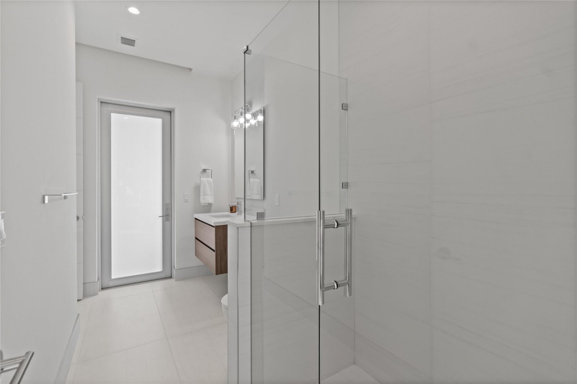 221 Shore Court, Lauderdale by the Sea, FL 33308 Photo