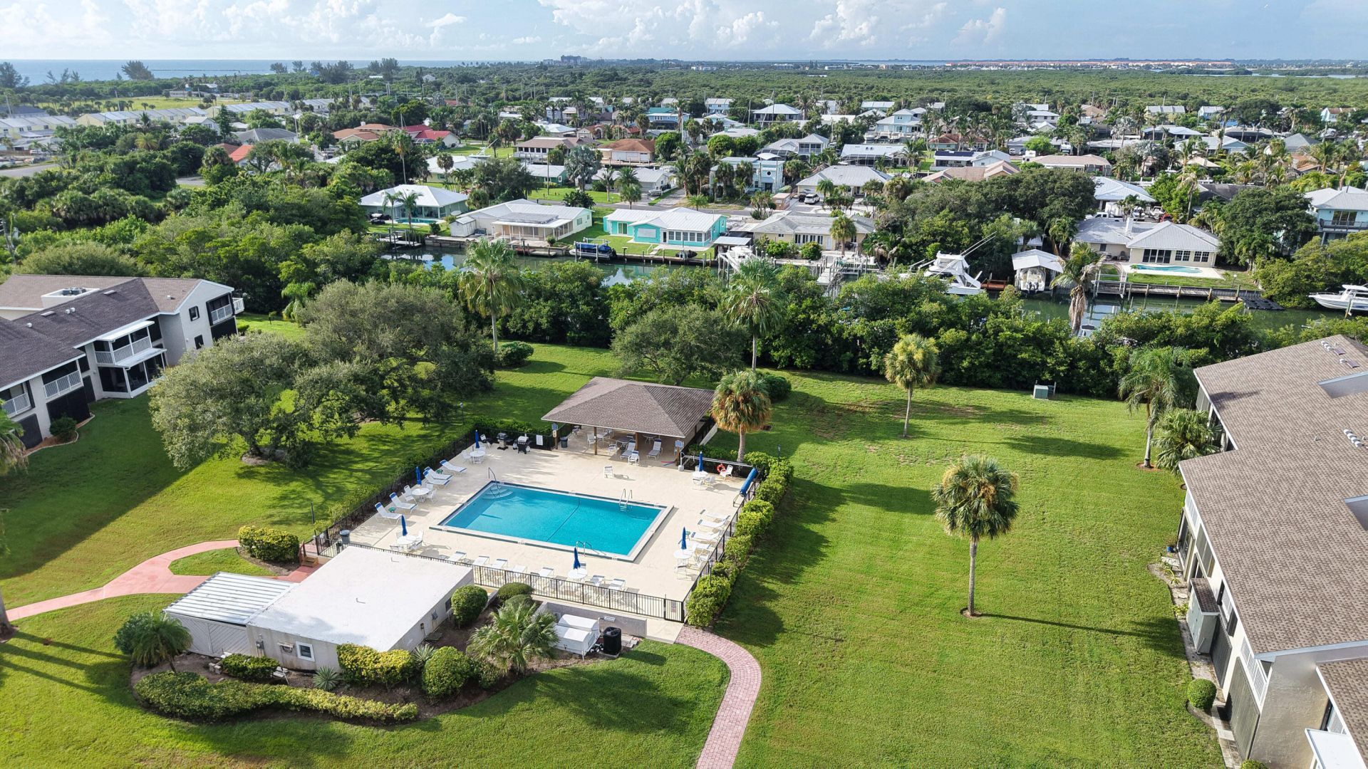 3209 S Lakeview Circle, Unit 8105, Hutchinson Island, FL 34949 Photo