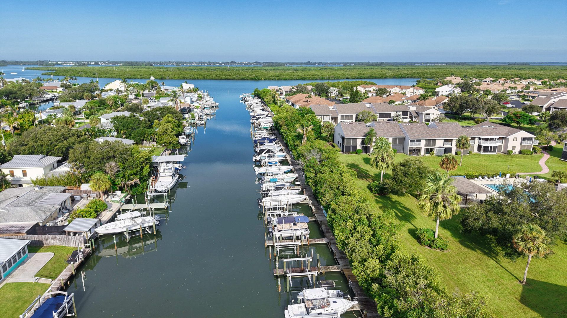 3209 S Lakeview Circle, Unit 8105, Hutchinson Island, FL 34949 Photo