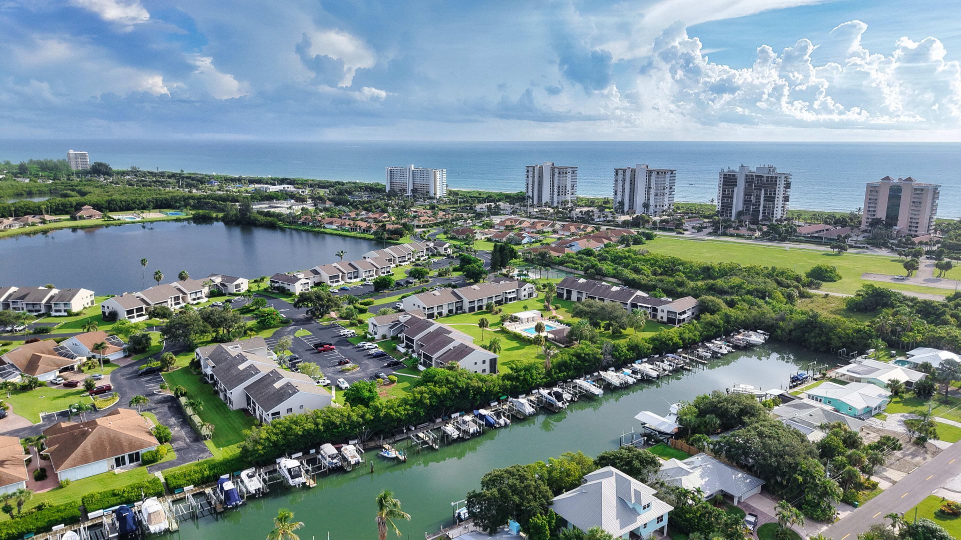 3209 S Lakeview Circle, Unit 8105, Hutchinson Island, FL 34949 Photo