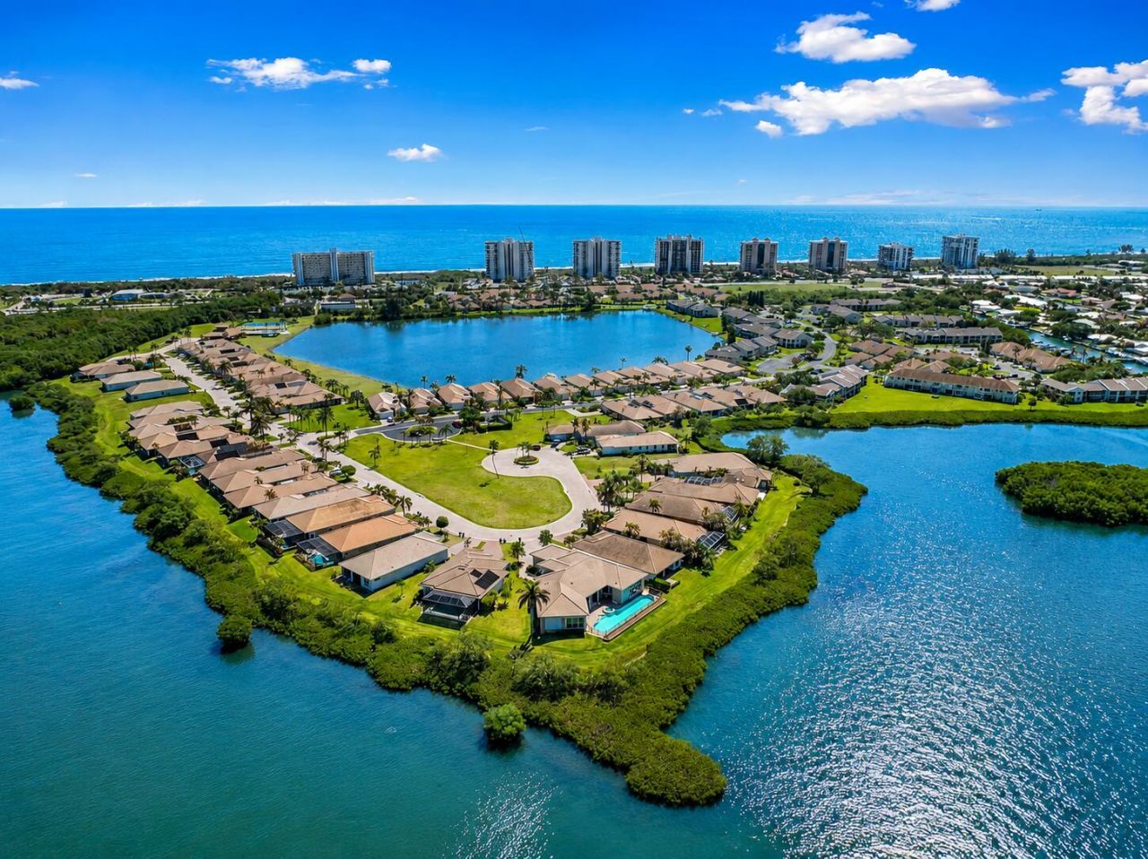 3209 S Lakeview Circle, Unit 8105, Hutchinson Island, FL 34949 Photo