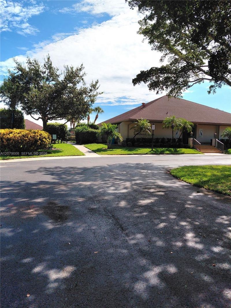 16 Camden Ln, Boynton Beach, FL 33426 Photo