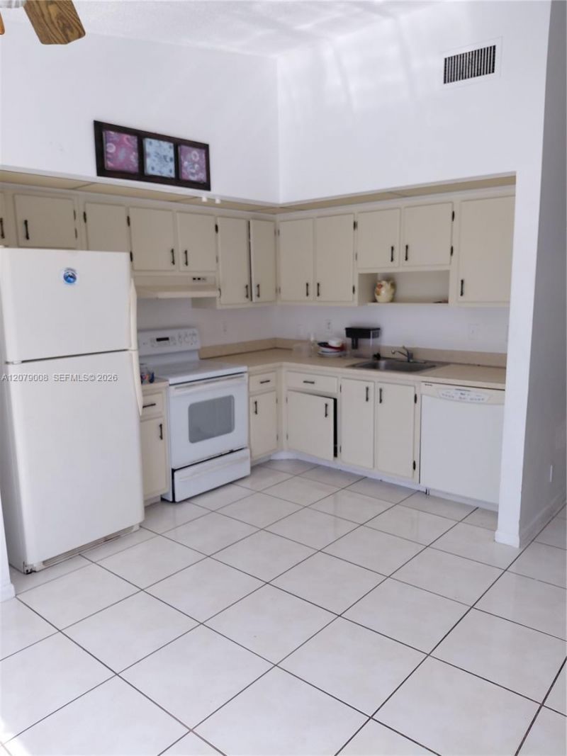 16 Camden Ln, Boynton Beach, FL 33426 Photo