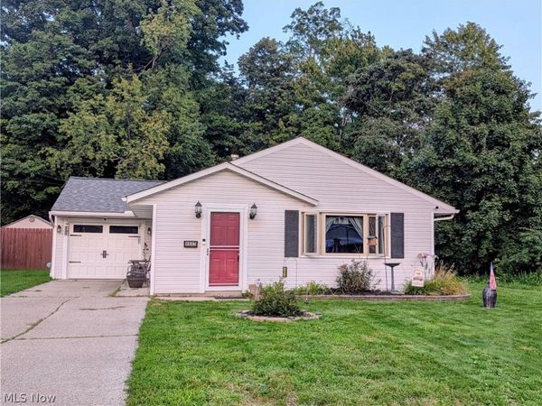 4885 Robinwood Drive , Mentor, OH 44060