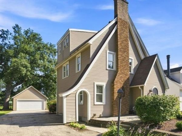 321 Woodward Avenue , Geneva, IL 60134