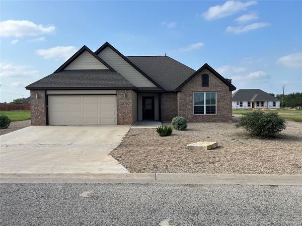 1067 County Road 327A, Glen Rose, TX 76043