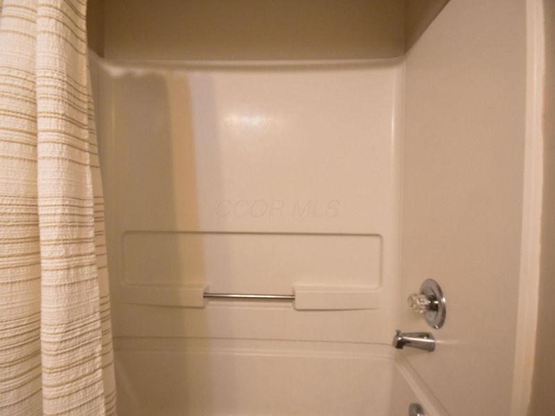 5891 Oak Path Lane , Columbus, OH 43213 Photo 26