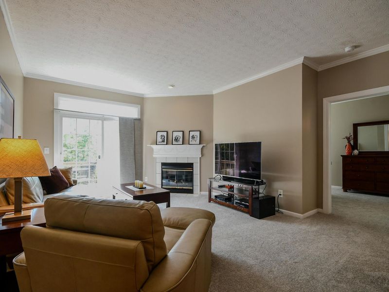 5891 Oak Path Lane , Columbus, OH 43213 Photo 8