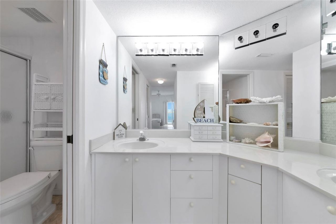 1249 Edgewater Circle , Unit 73, Bradenton, FL 34209 Photo