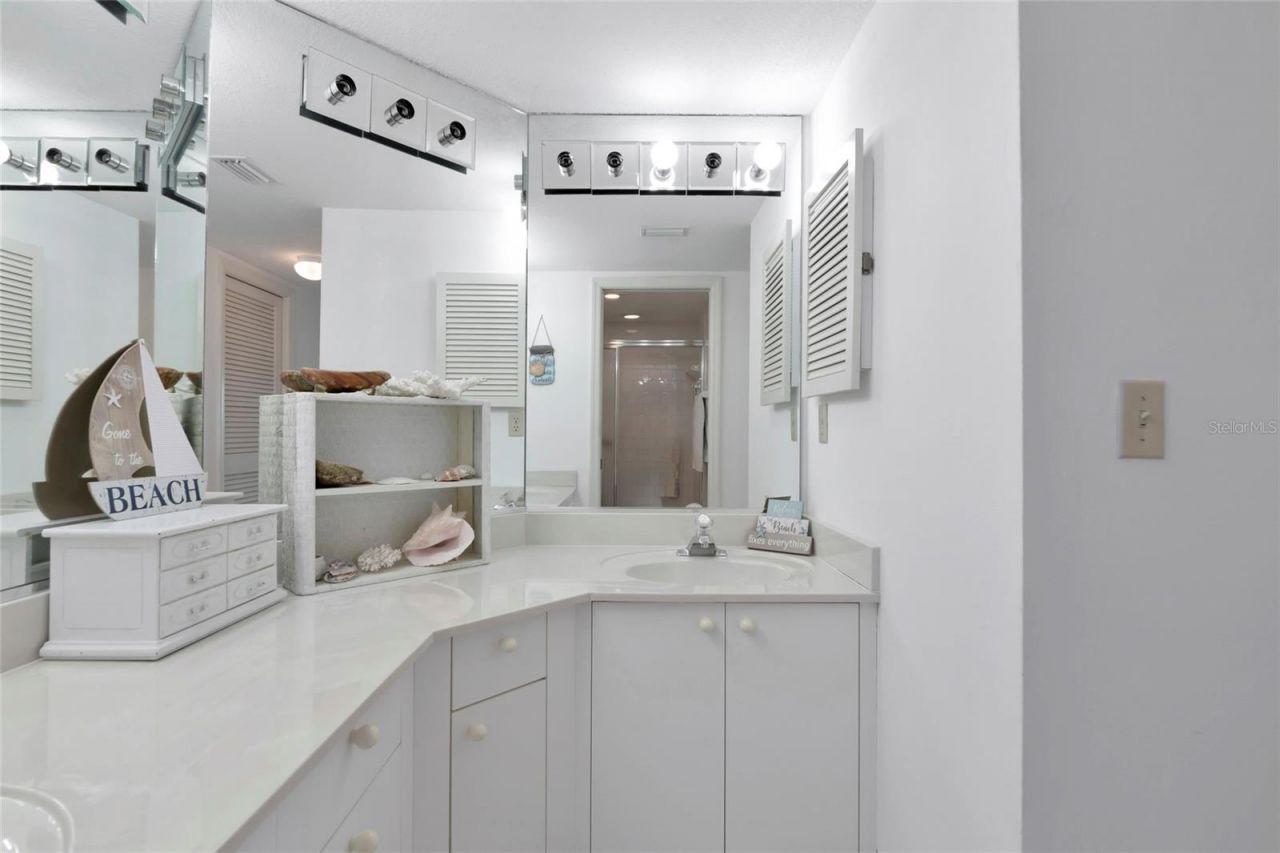1249 Edgewater Circle , Unit 73, Bradenton, FL 34209 Photo