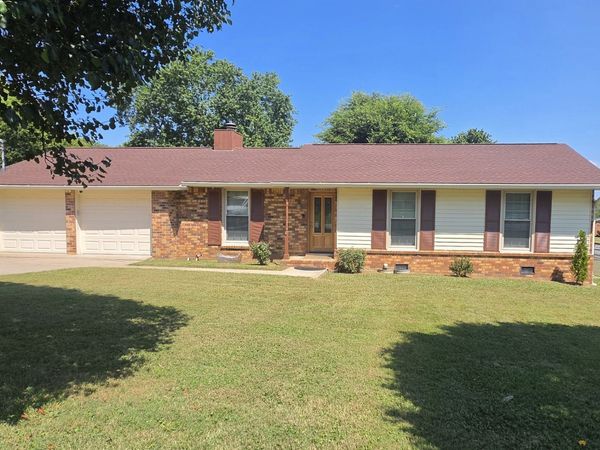 100 Shady View Dr , Hendersonville, TN 37075