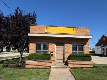 5255 State Road, Parma, OH 44134