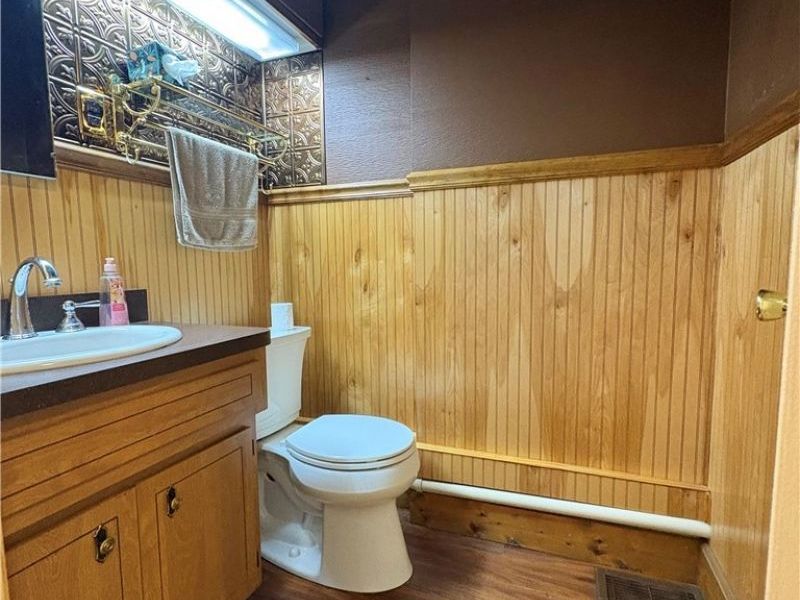 5255 State Road, Parma, OH 44134 Photo 6