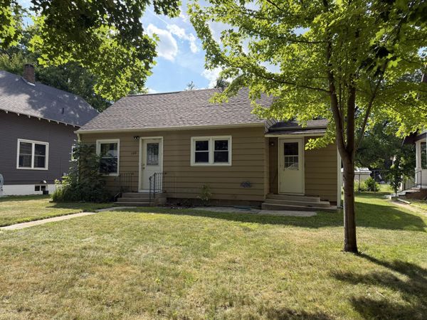 106 N Oak Street , Hendricks, MN 56136