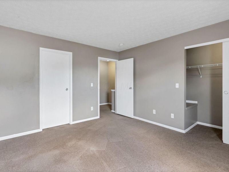 4693 Athalia Drive, Unit 23D, Columbus, OH 43228 Photo 19