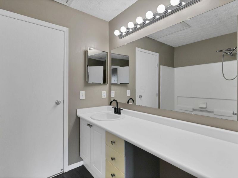 4693 Athalia Drive, Unit 23D, Columbus, OH 43228 Photo 26