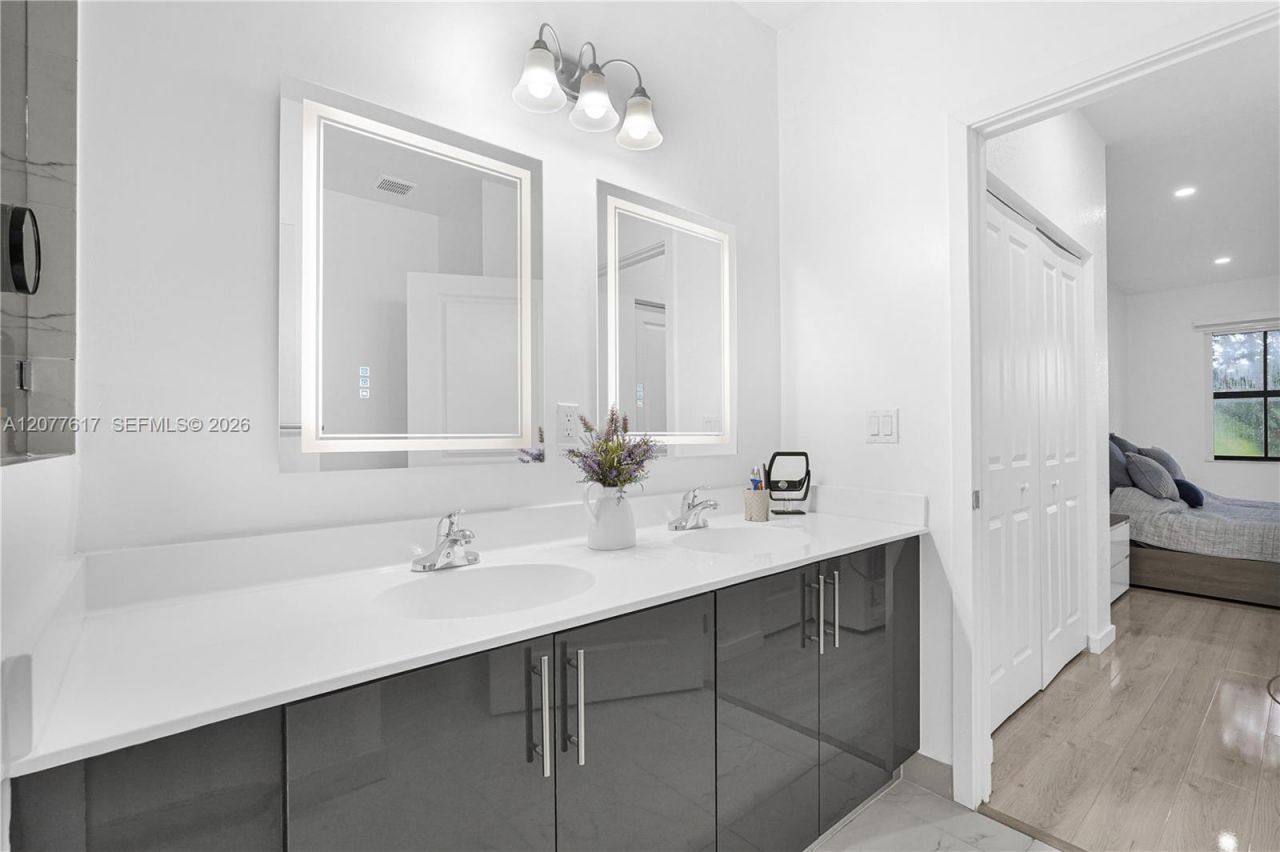 15600 SW 136th St , Unit 102, Miami, FL 33196 Photo