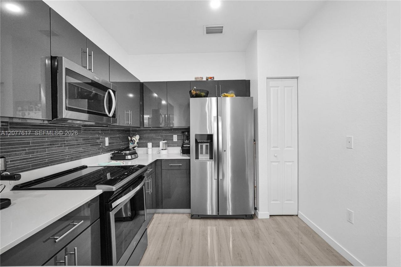 15600 SW 136th St , Unit 102, Miami, FL 33196 Photo