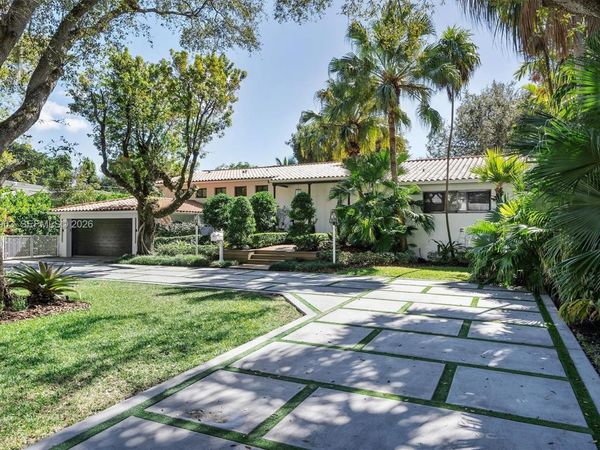652 NE 105th St , Miami Shores, FL 33138