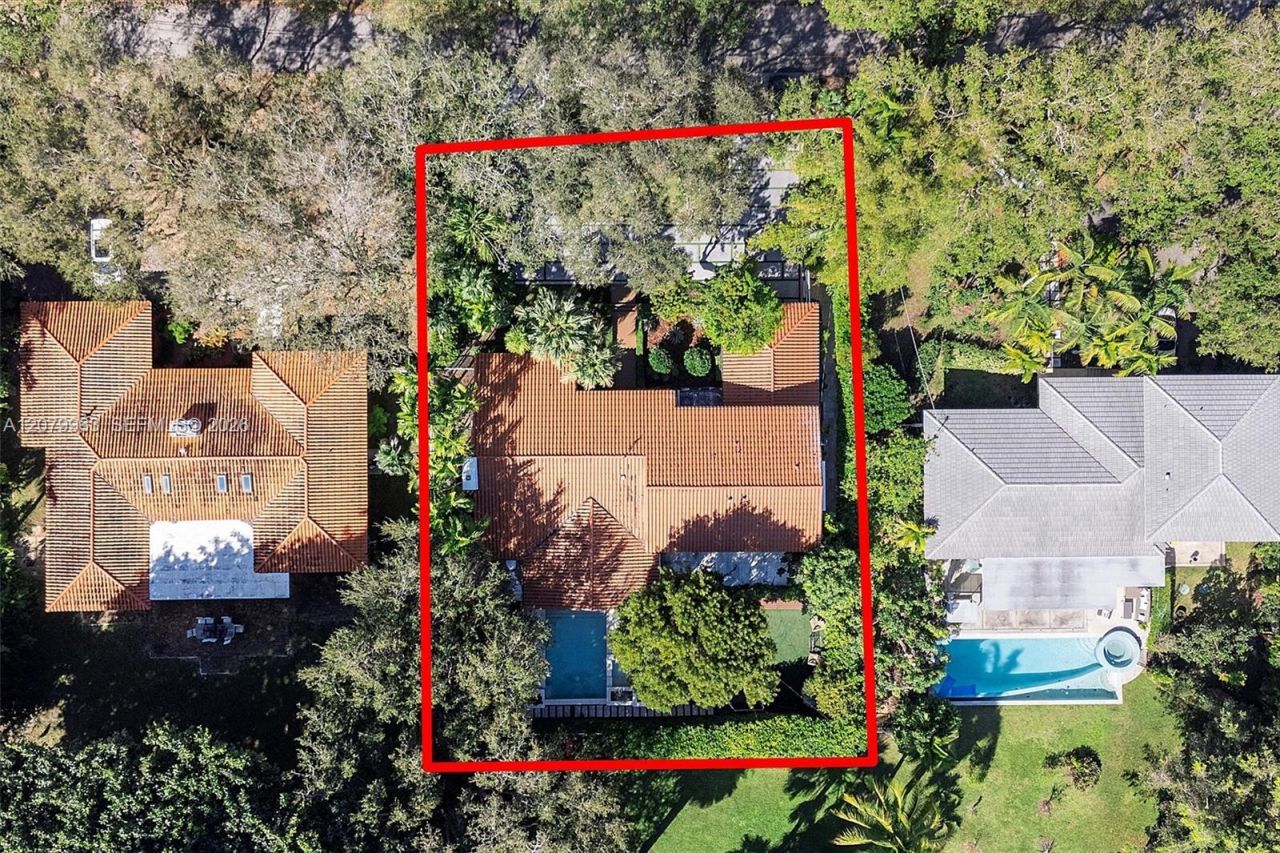 652 NE 105th St , Miami Shores, FL 33138 Photo