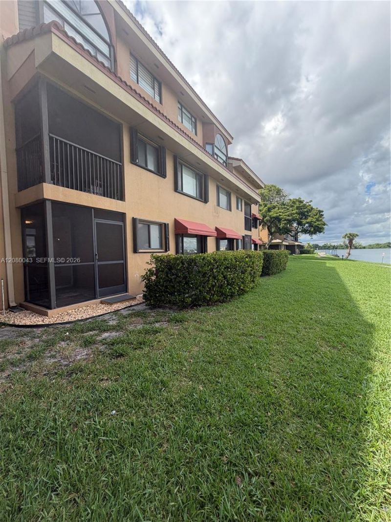 15535 N Miami Lakeway N , Unit 107, Miami Lakes, FL 33014 Photo