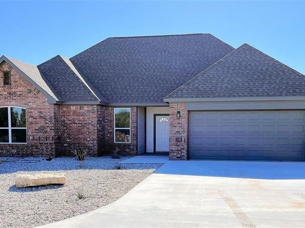 1068 Co Road 327A, Glen Rose, TX 76043