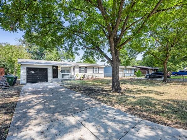 509 Circle Drive, Arlington, TX 76010