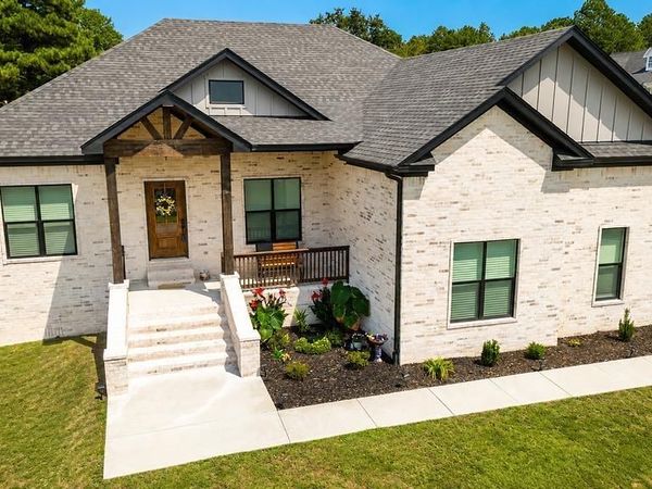 1 Whippoorwill Drive, Greenbrier, AR 72058