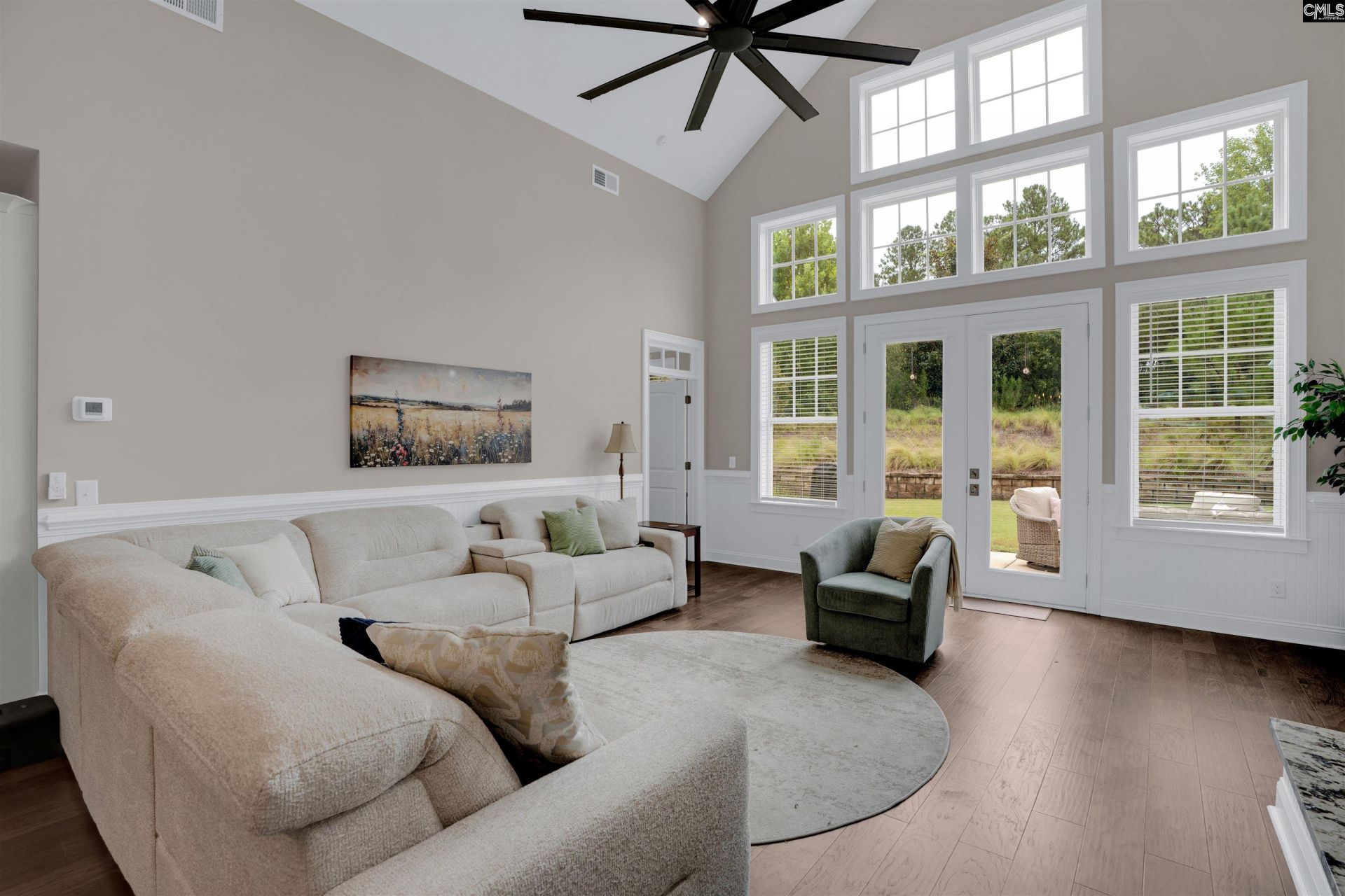10 Sag Harbor Drive  Photo 13