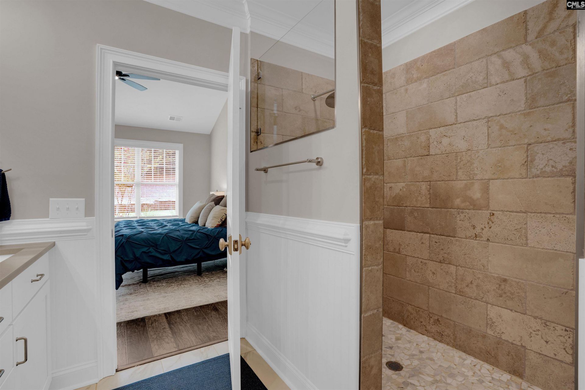 10 Sag Harbor Drive  Photo 21