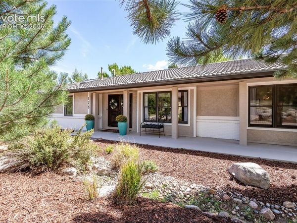 175 Broadmoor Hills Drive, Colorado Springs, CO 80906