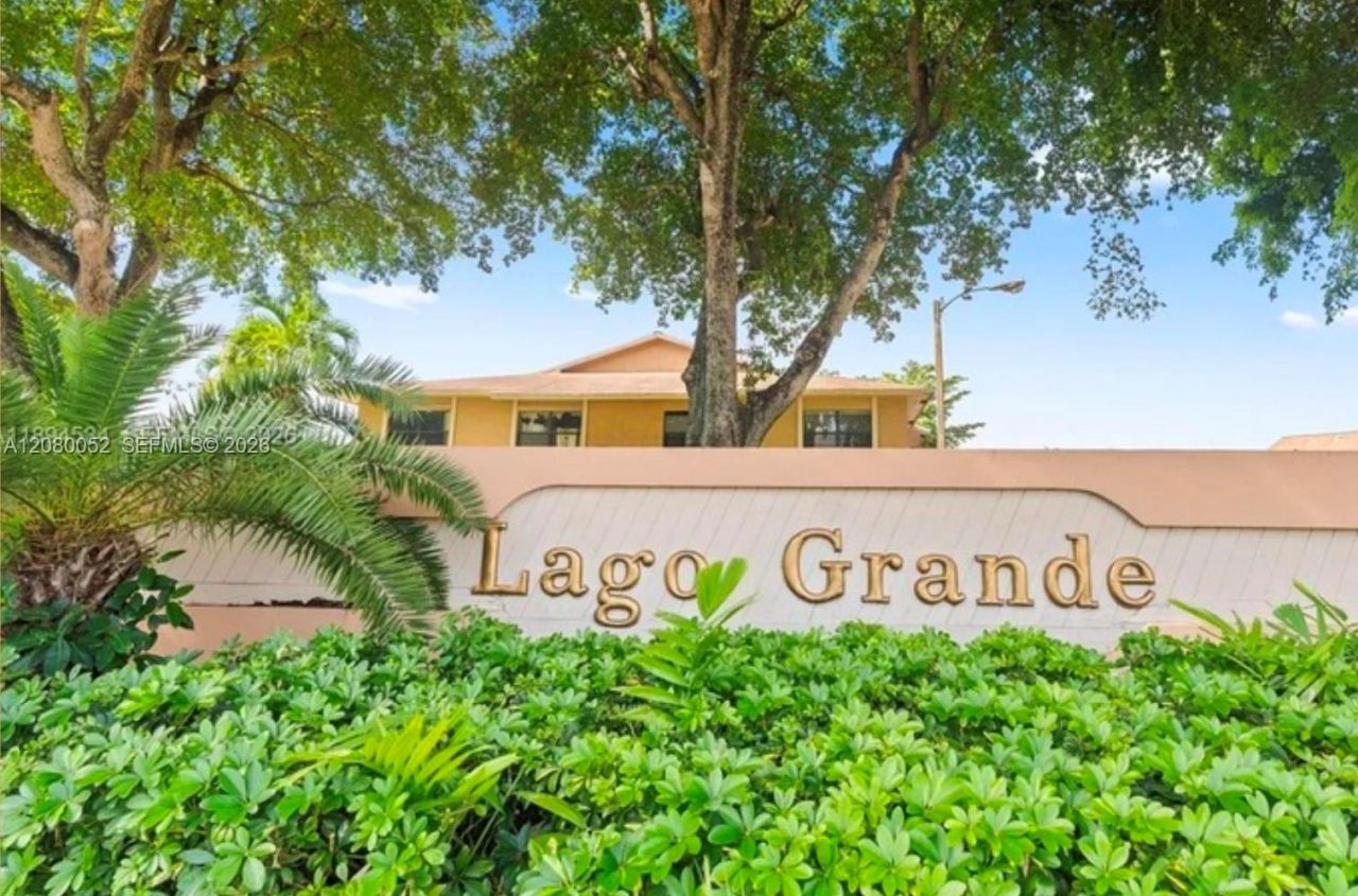 6480 W 27th Ct , Unit 54-22, Hialeah, FL 33016 Photo