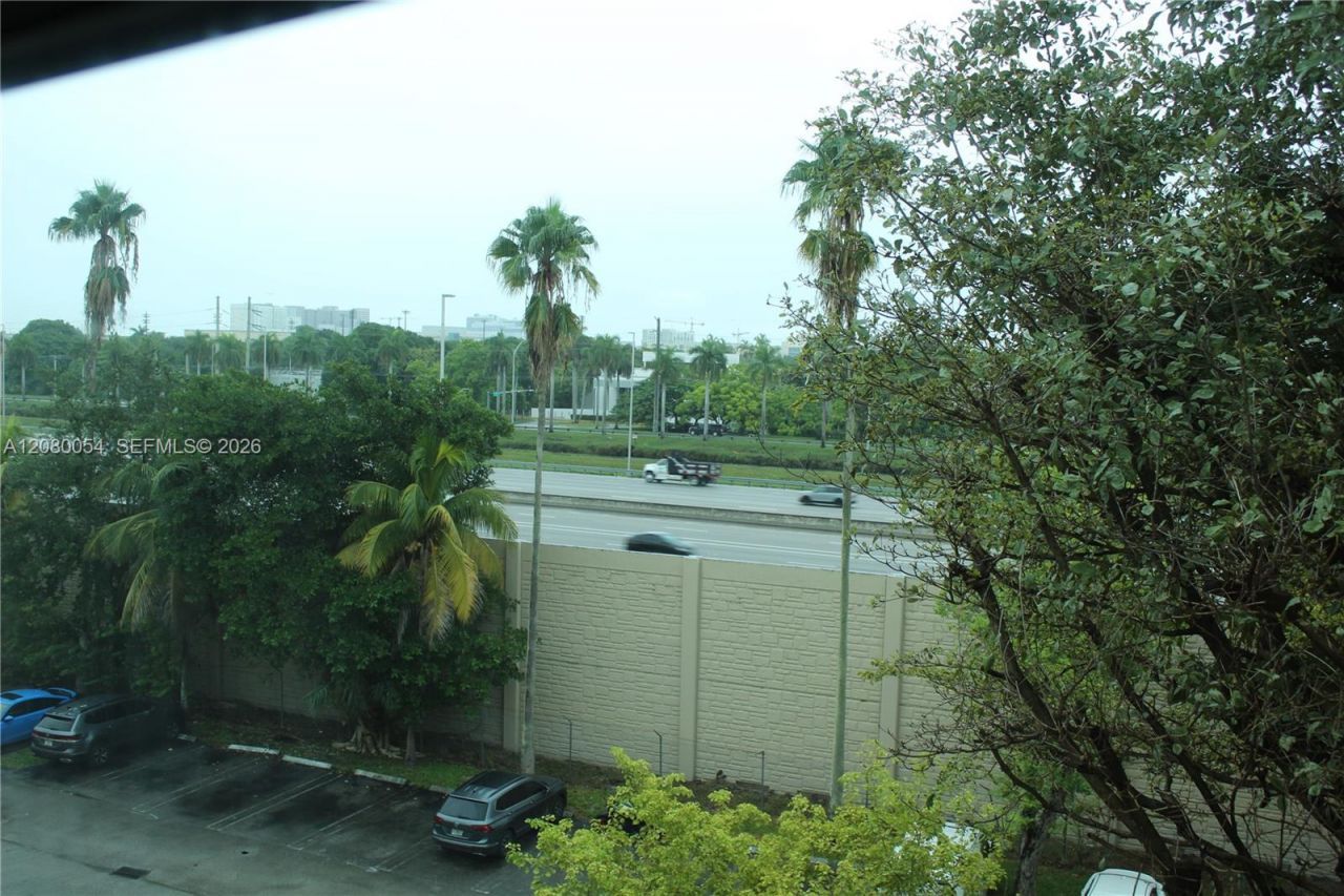 11750 SW 18th St, Unit 502-1, Miami, FL 33175 Photo