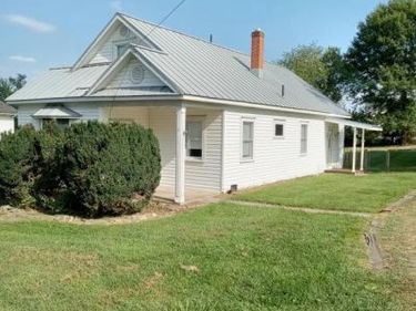 8611 ANDERSON AVENUE , MARSHALL, VA 20115