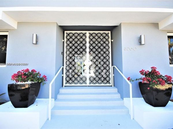 8260 Byron Ave , Unit 7, Miami Beach, FL 33141