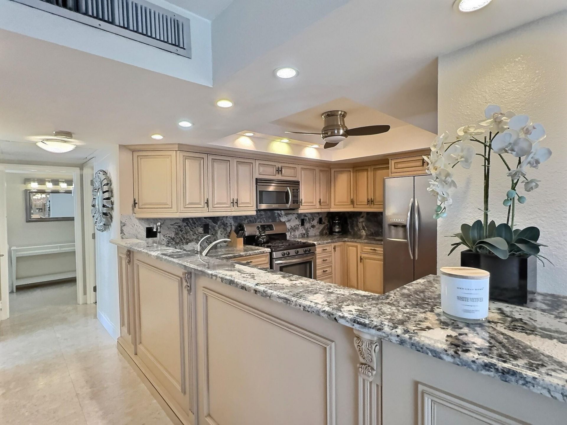 2030 S Ocean Drive, Unit 1626, Hallandale Beach, FL 33009 Photo