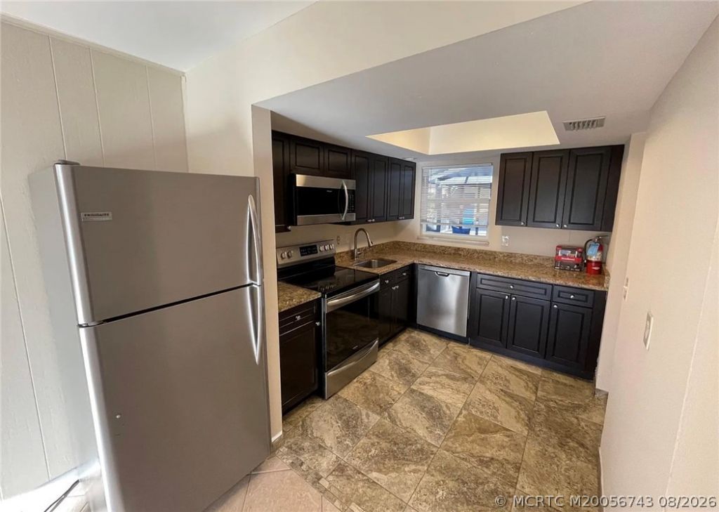 860 NW River Shores Boulevard, Stuart, FL 34994 Photo
