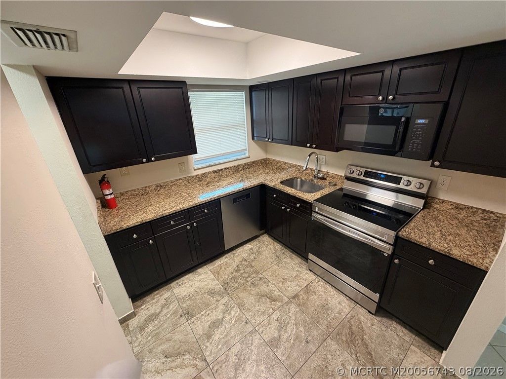 860 NW River Shores Boulevard, Stuart, FL 34994 Photo