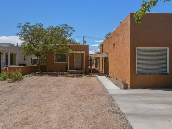 205 Stanford Drive SE, Albuquerque, NM 87106