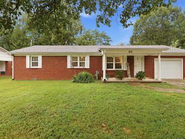 111 Bel Aire Drive, Mayfield, KY 42066