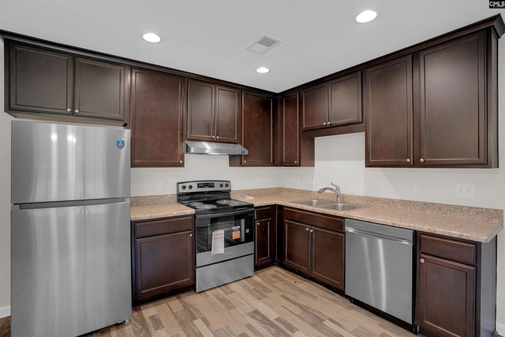 110 Henry Street  Photo 10