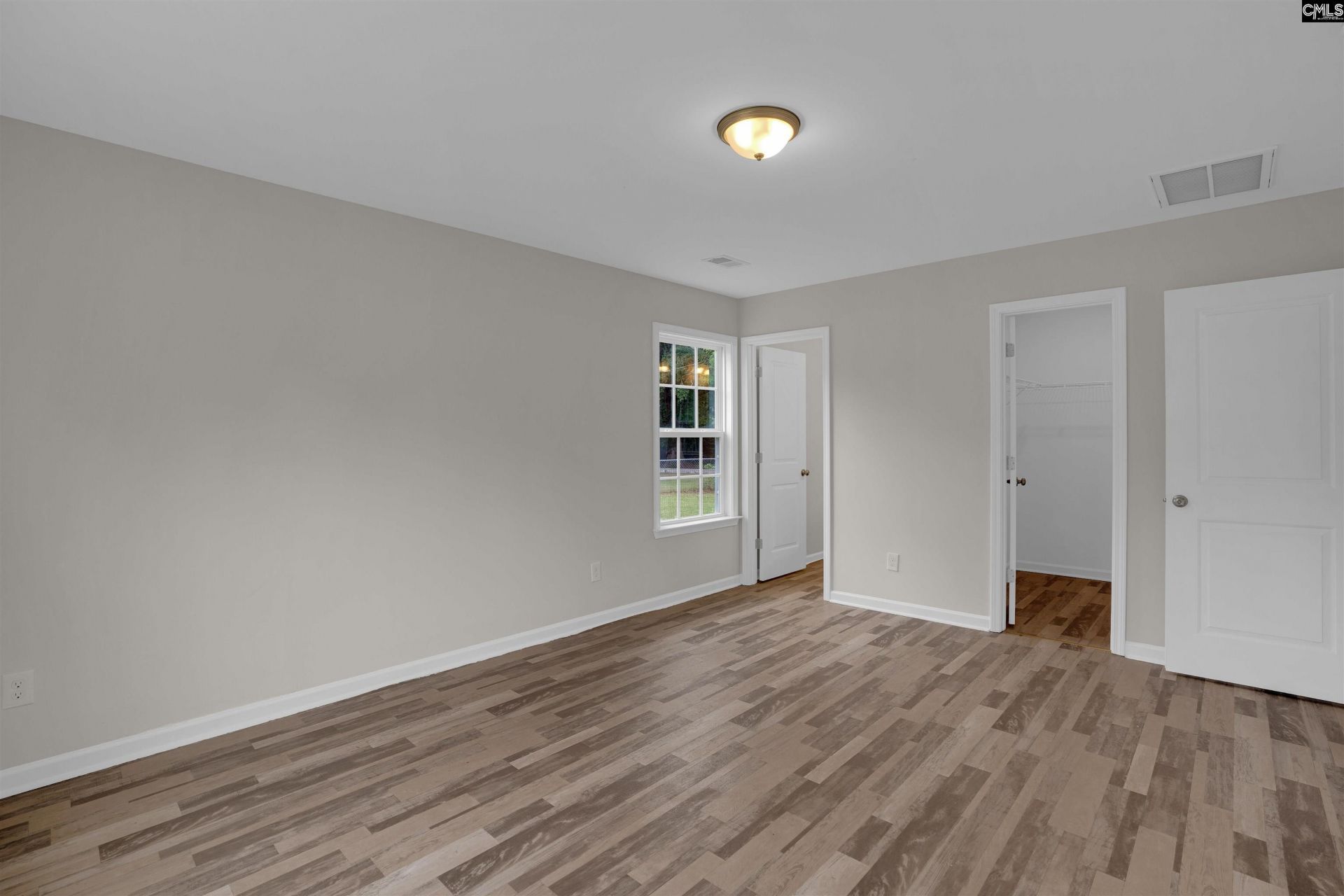 110 Henry Street  Photo 14