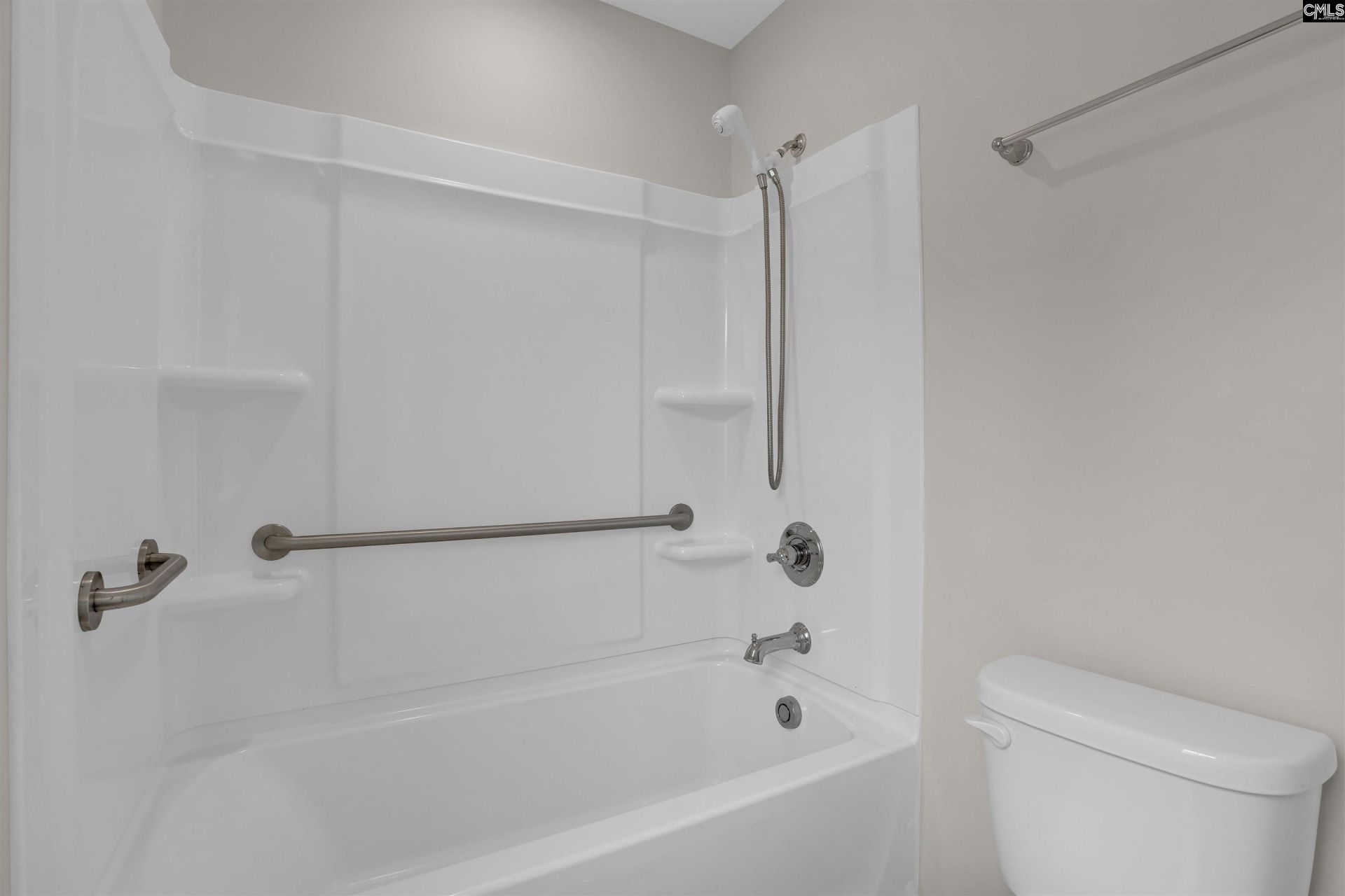 110 Henry Street  Photo 17