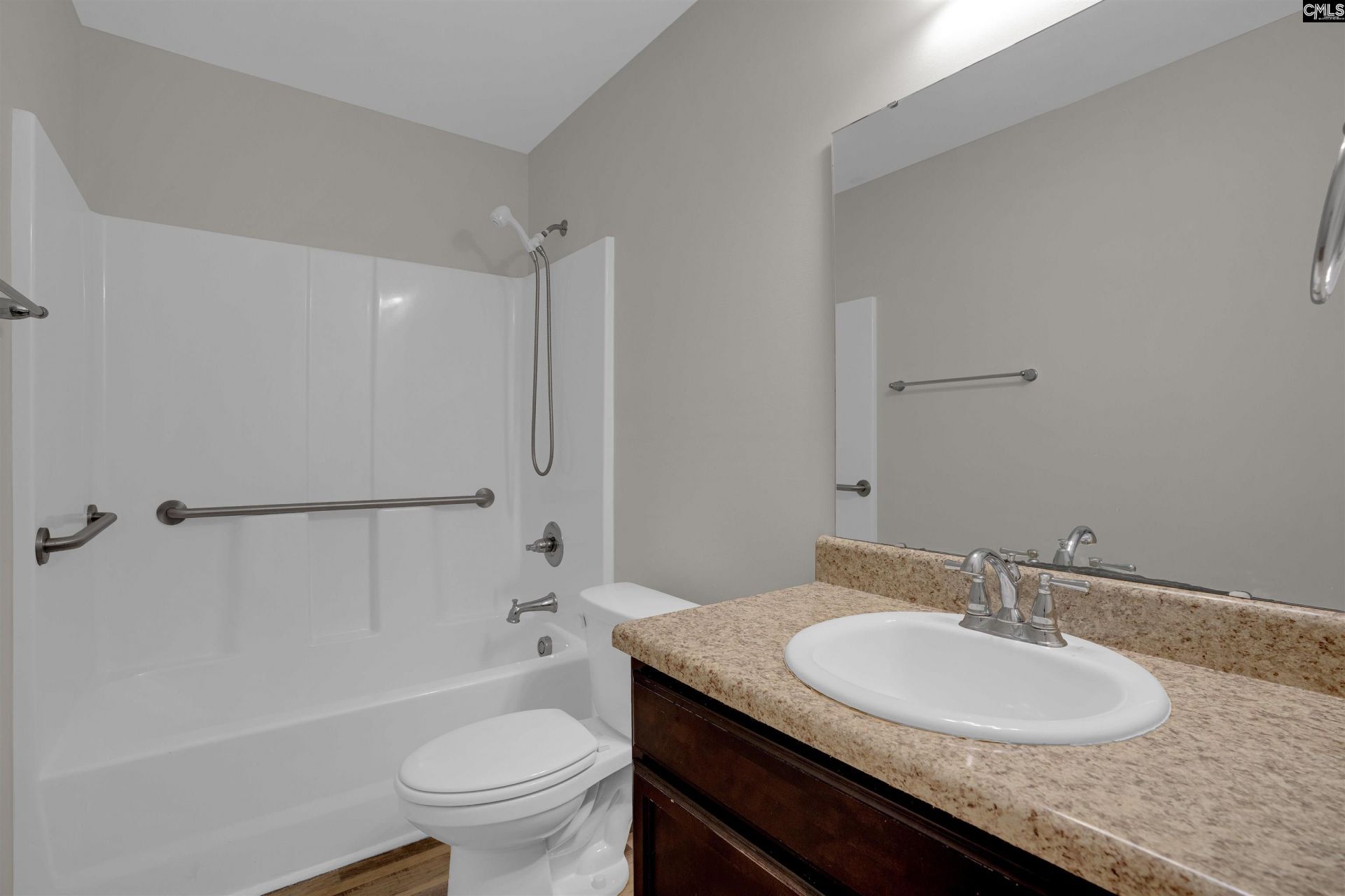 110 Henry Street  Photo 22