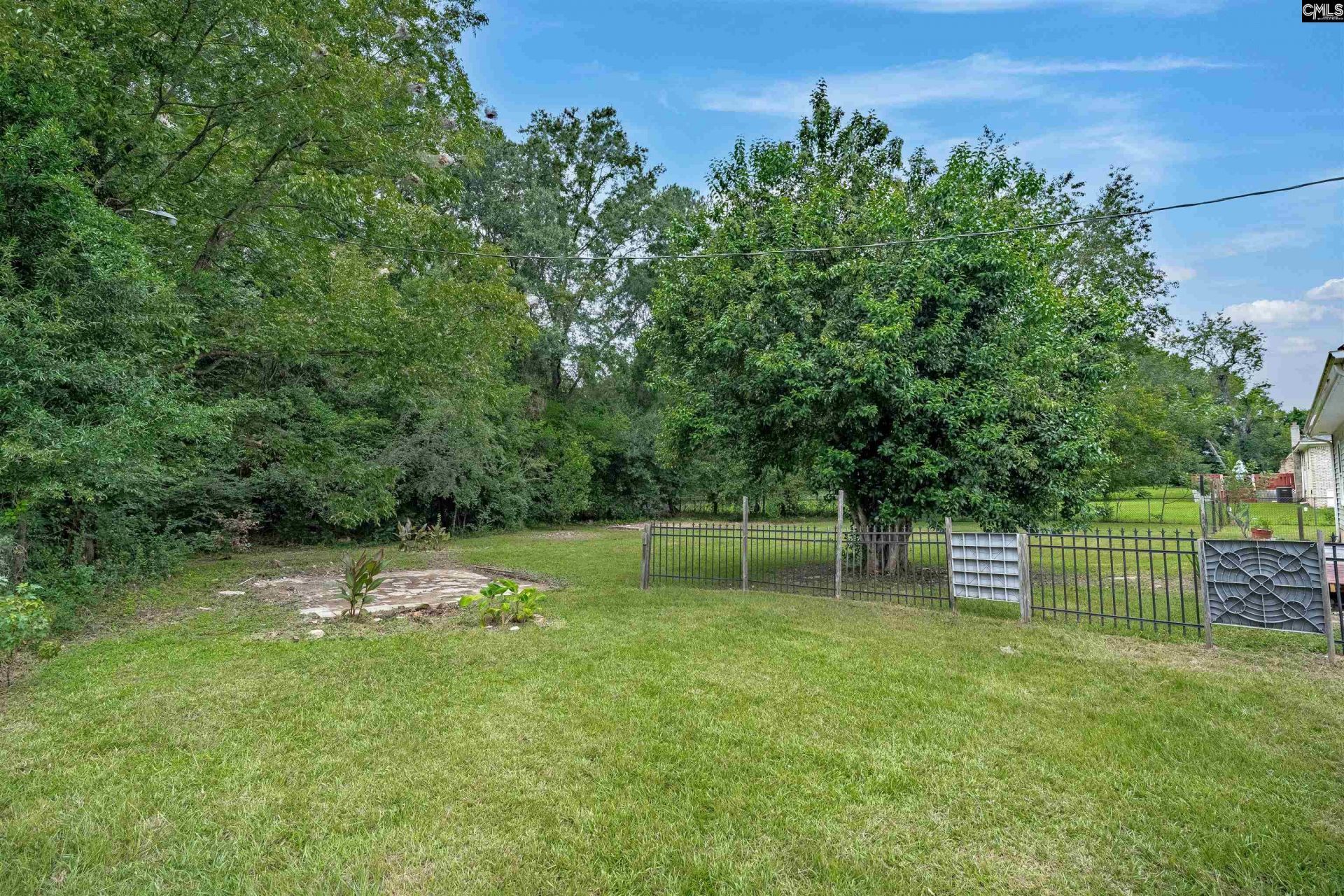 110 Henry Street  Photo 30