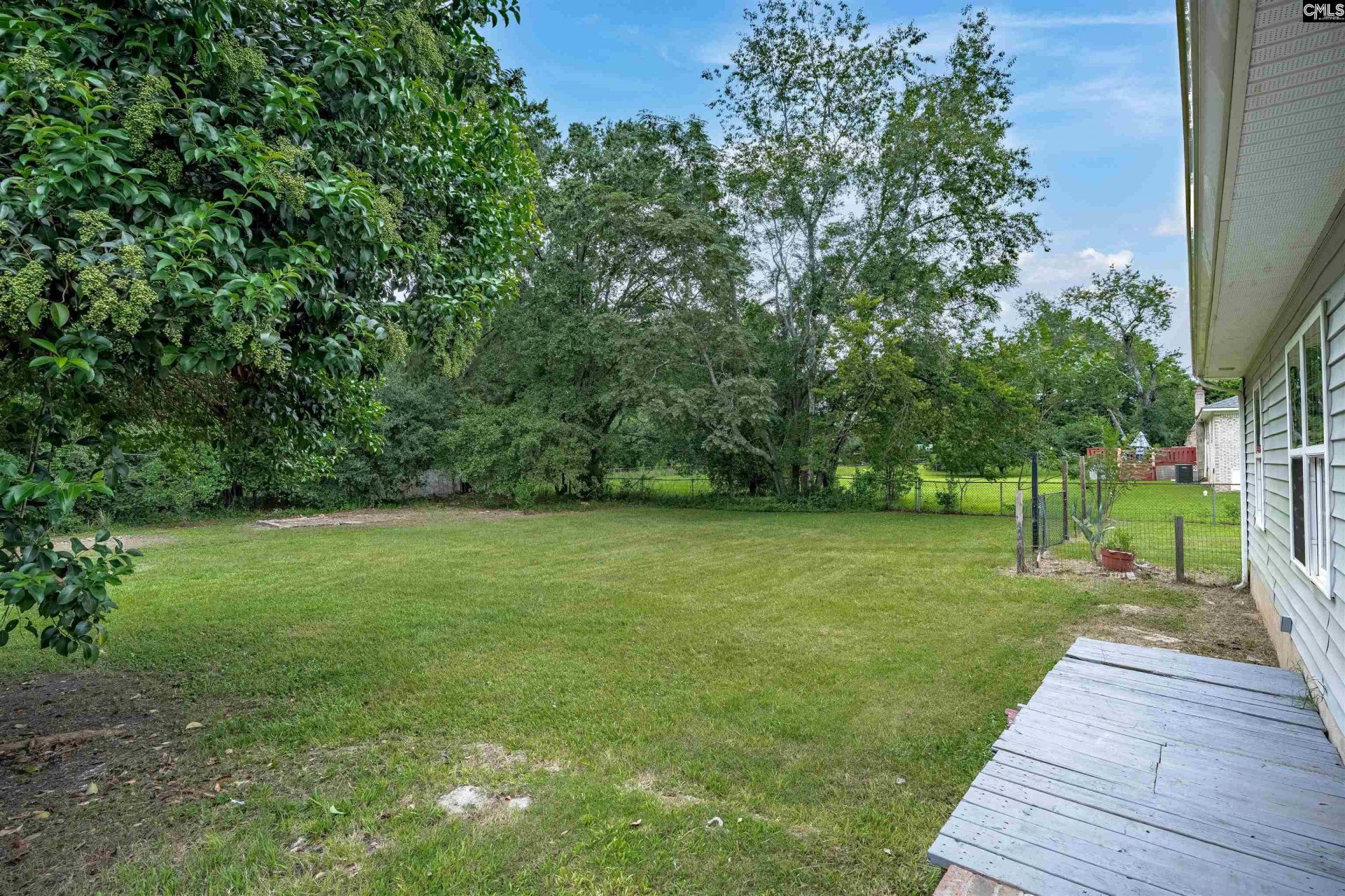 110 Henry Street  Photo 32
