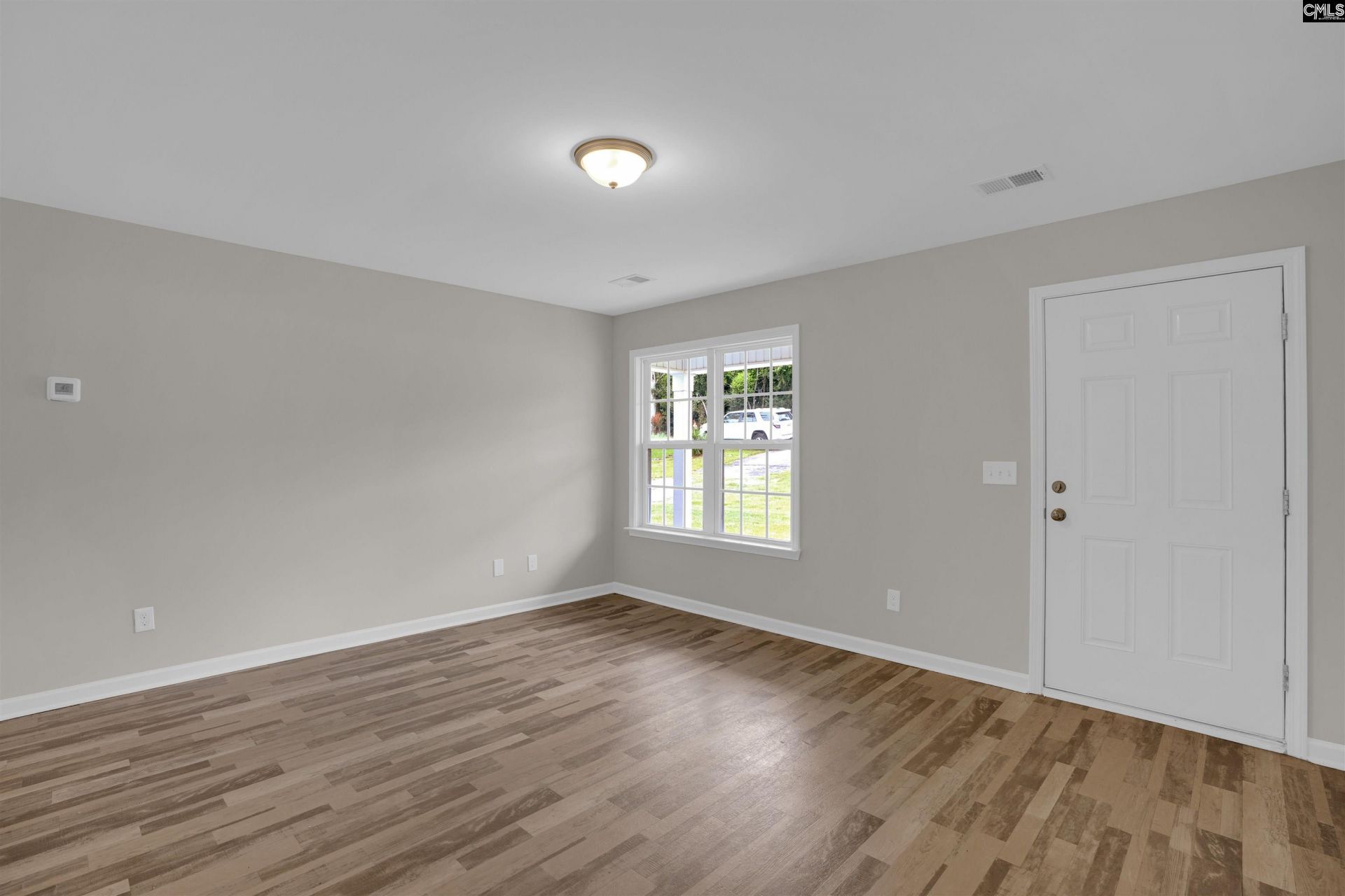 110 Henry Street  Photo 4